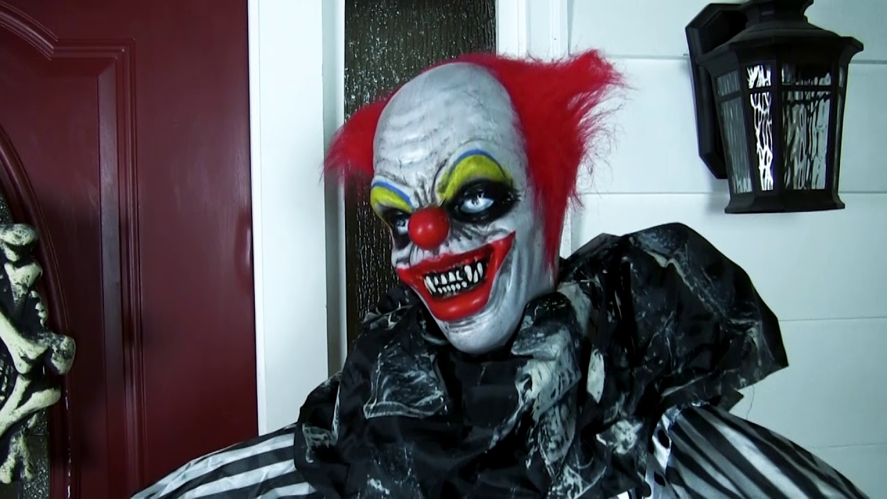 Northlight 5.5' Animated Standing Clown With Glowing Eyes