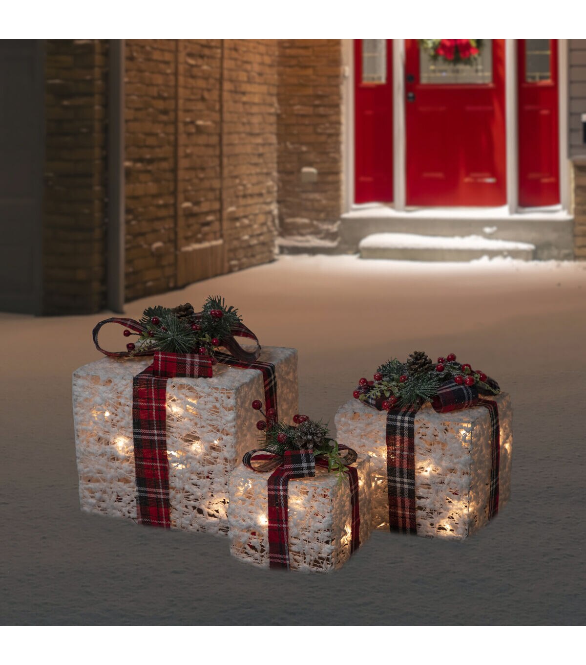 Northlight 3ct Lighted Red Plaid Outdoor Christmas Gift Boxes