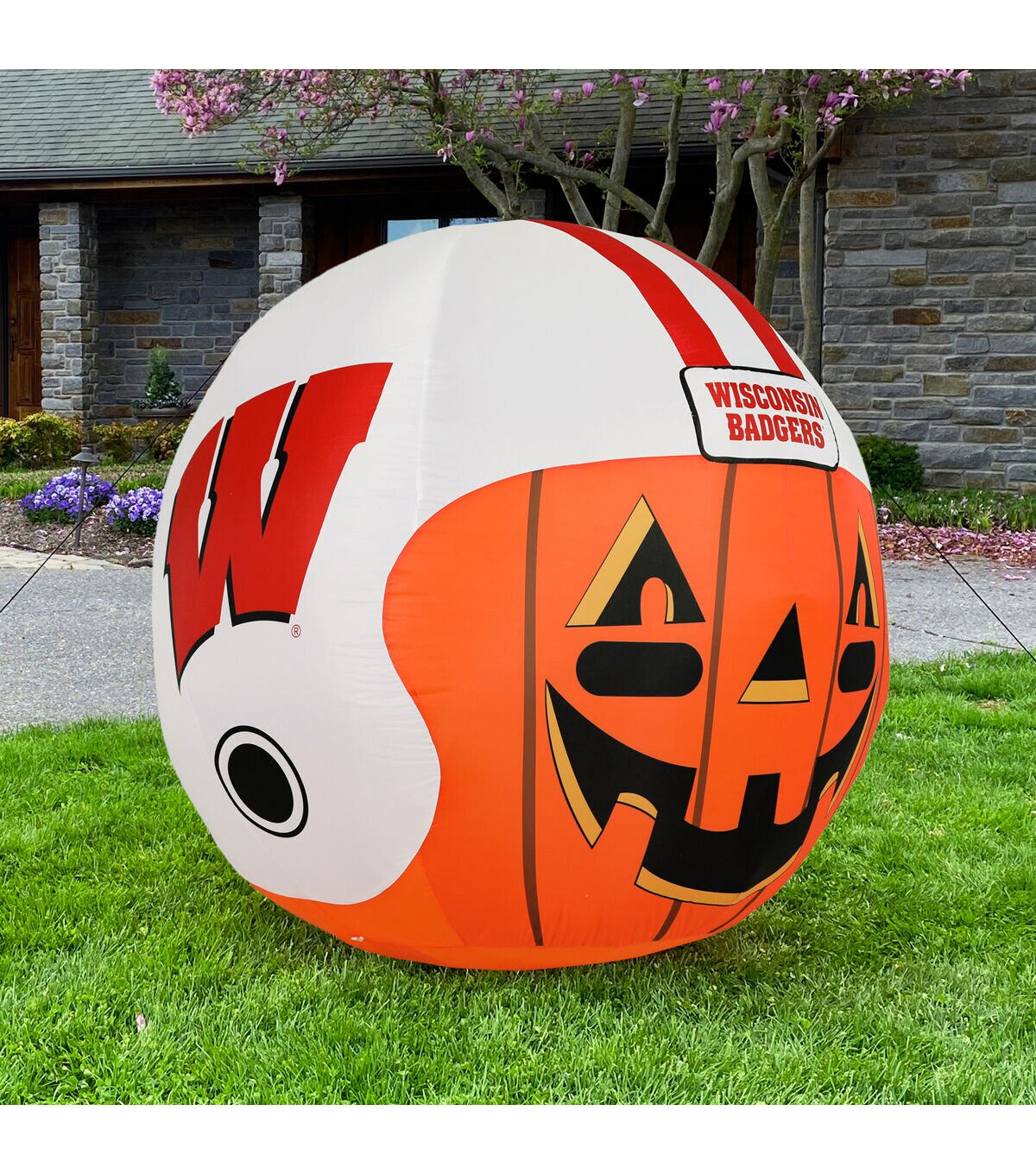 Sporticulture 4' Wisconsin Badgers Inflatable Jackolantern Helmet