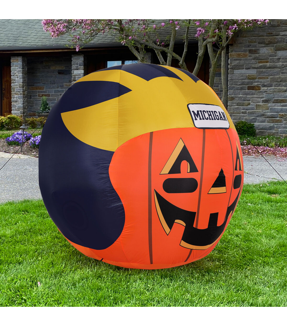 Sporticulture 4' Michigan Wolverines Inflatable Jackolantern Helmet