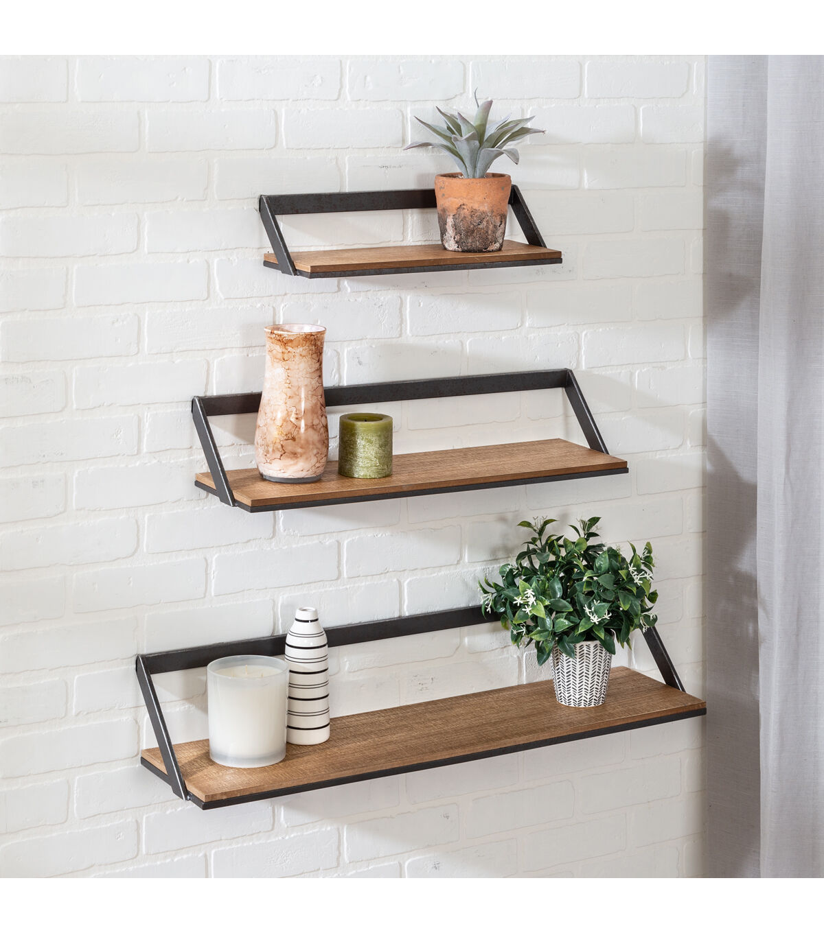 Honey Can Do Set of Three Metal Decorative Shelf